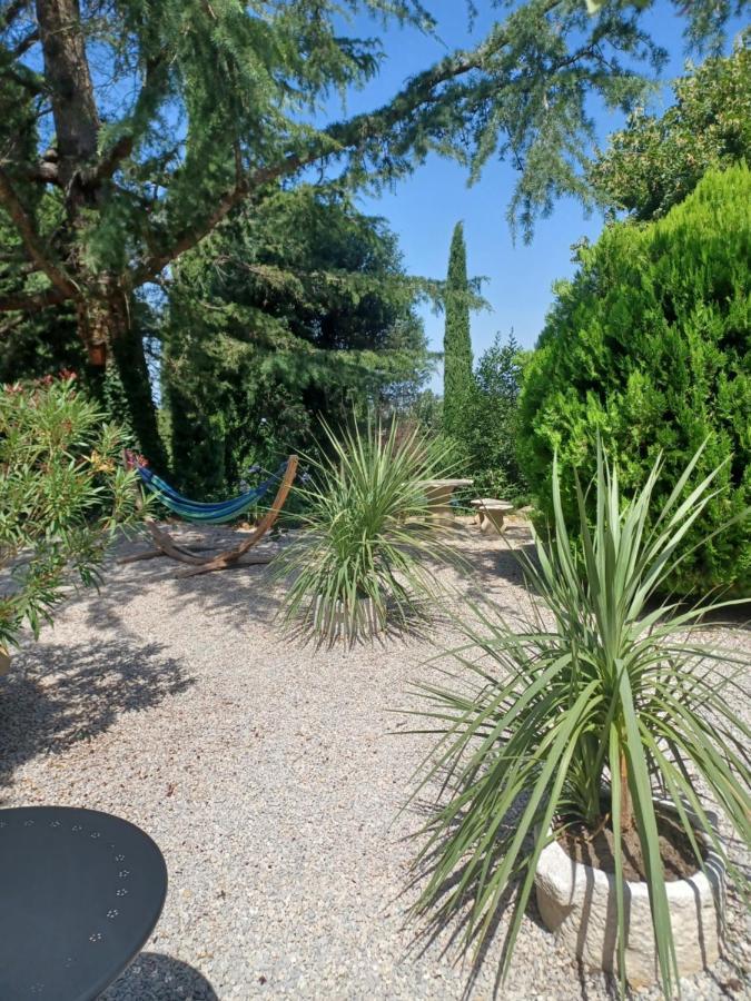 Le Tilia Apartment Sablet