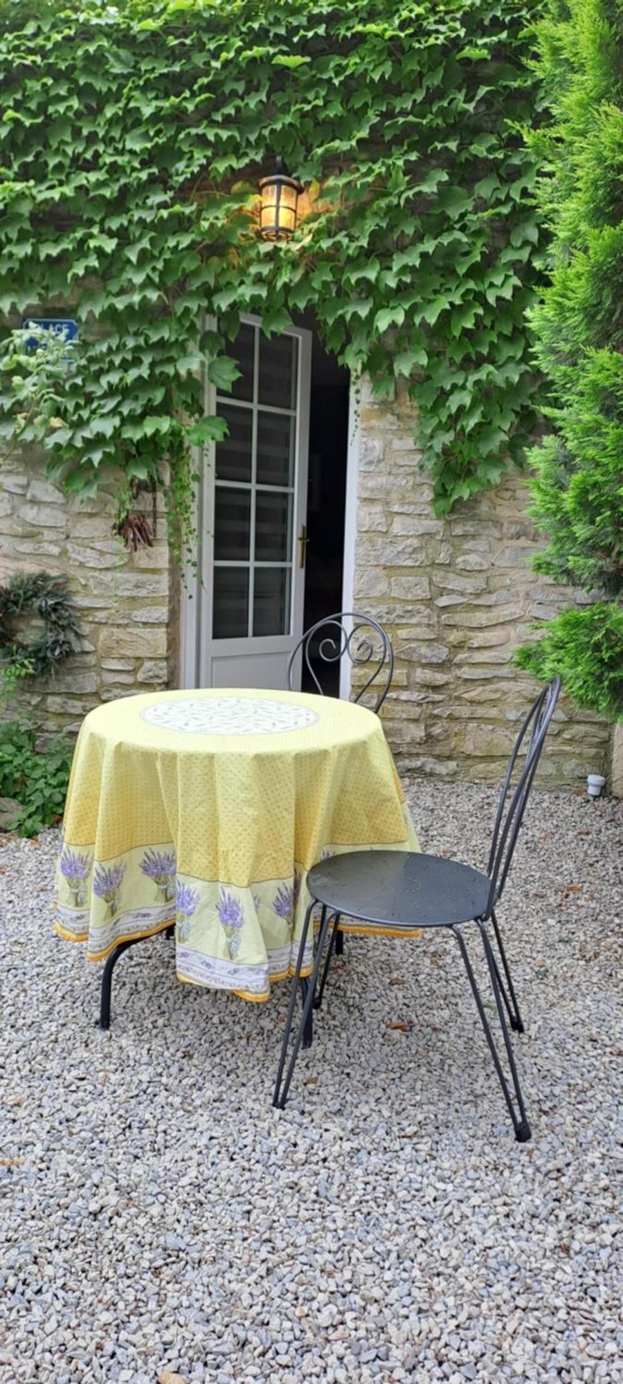 Le Tilia Apartment Sablet